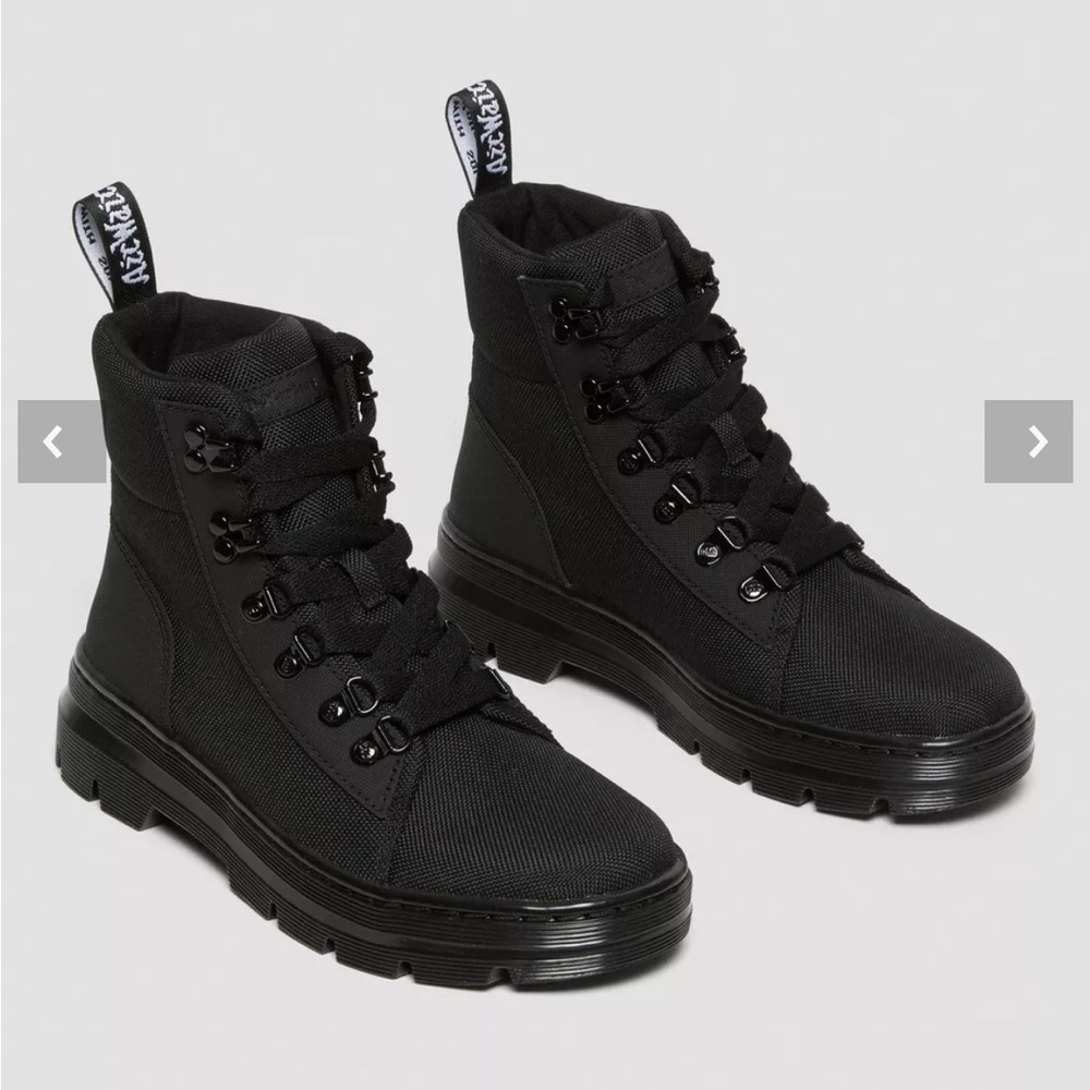 Dr Martens Combs Women’s poly casual boots - 5W